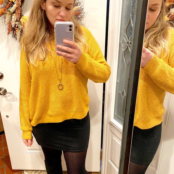 Meet Your Posher, Jess! - Picture 4 of 6